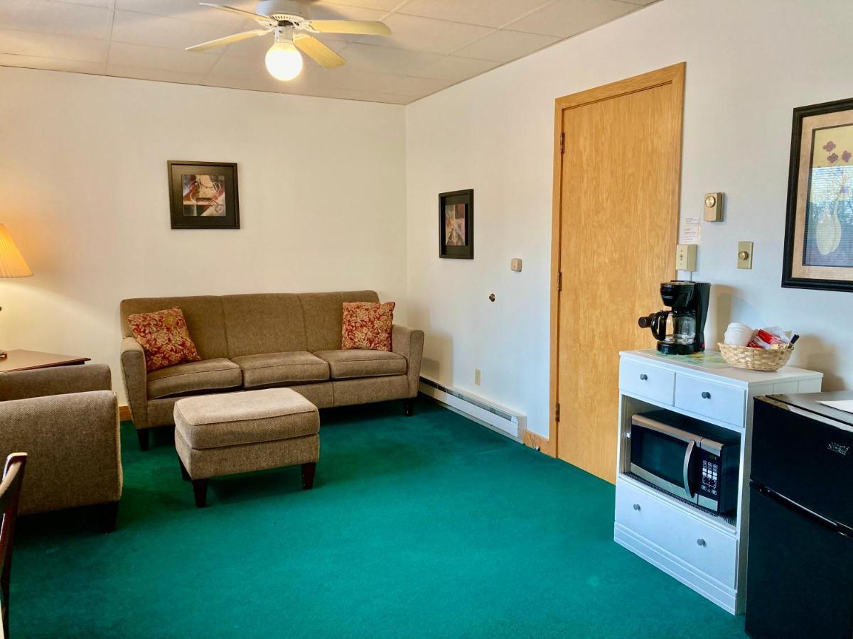 Garden Grove Retreat & Lodging Near Pictured Rocks, Fayette, Trails エクステリア 写真