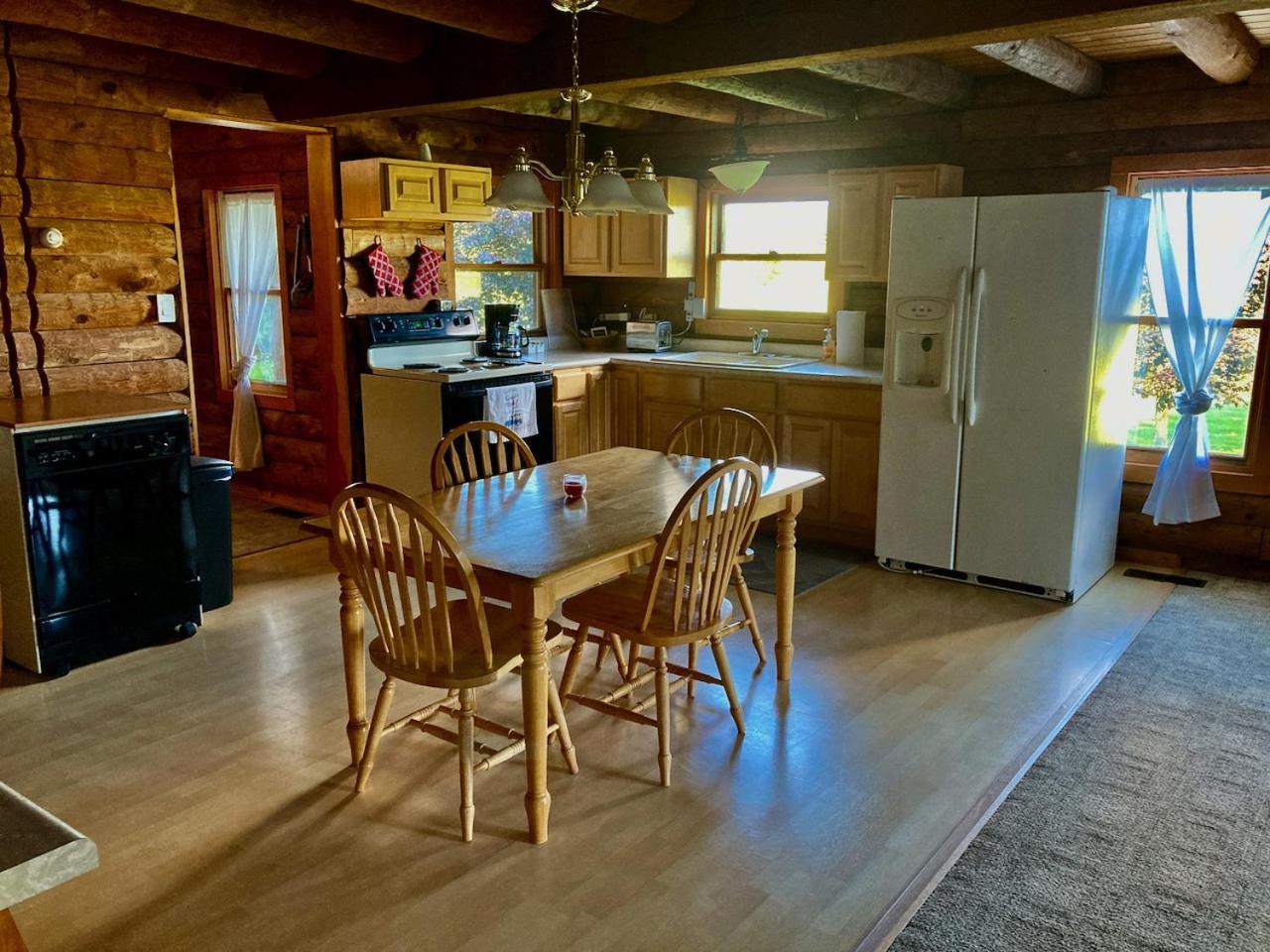 Garden Grove Retreat & Lodging Near Pictured Rocks, Fayette, Trails エクステリア 写真