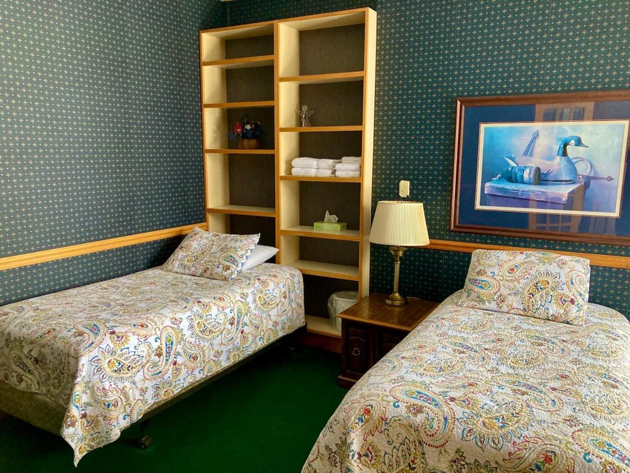 Garden Grove Retreat & Lodging Near Pictured Rocks, Fayette, Trails エクステリア 写真