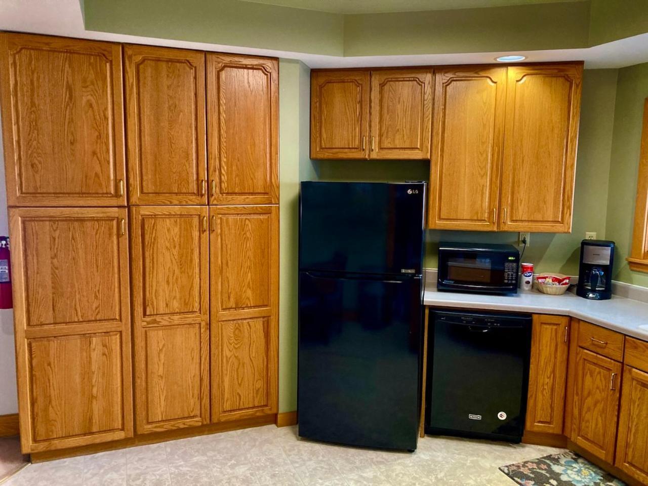 Garden Grove Retreat & Lodging Near Pictured Rocks, Fayette, Trails エクステリア 写真